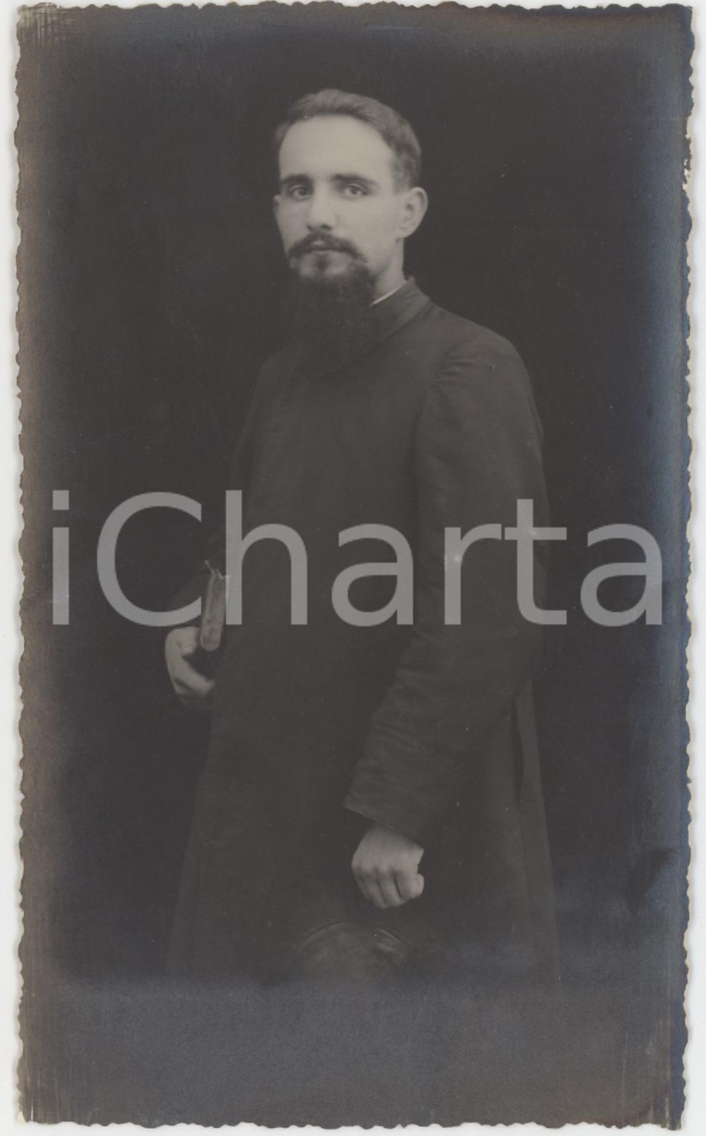 1920 ca COSTUME ITALIA Ritratto di giovane sacerdote - Fotografia 9x14 cm
