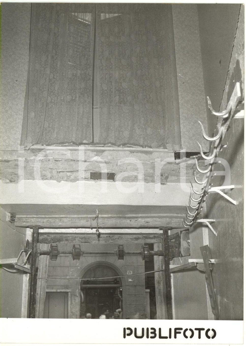 1955 TIVOLI (ROMA) Piazza Santa Croce - Esplosione in una macelleria *Foto