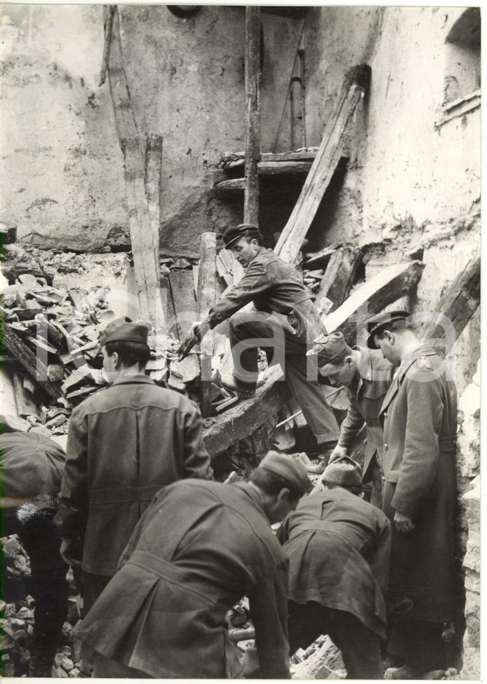 1957 PONZANO ROMANO (ROMA) Crollo di un'abitazione - Intervento VIGILI DEL FUOCO
