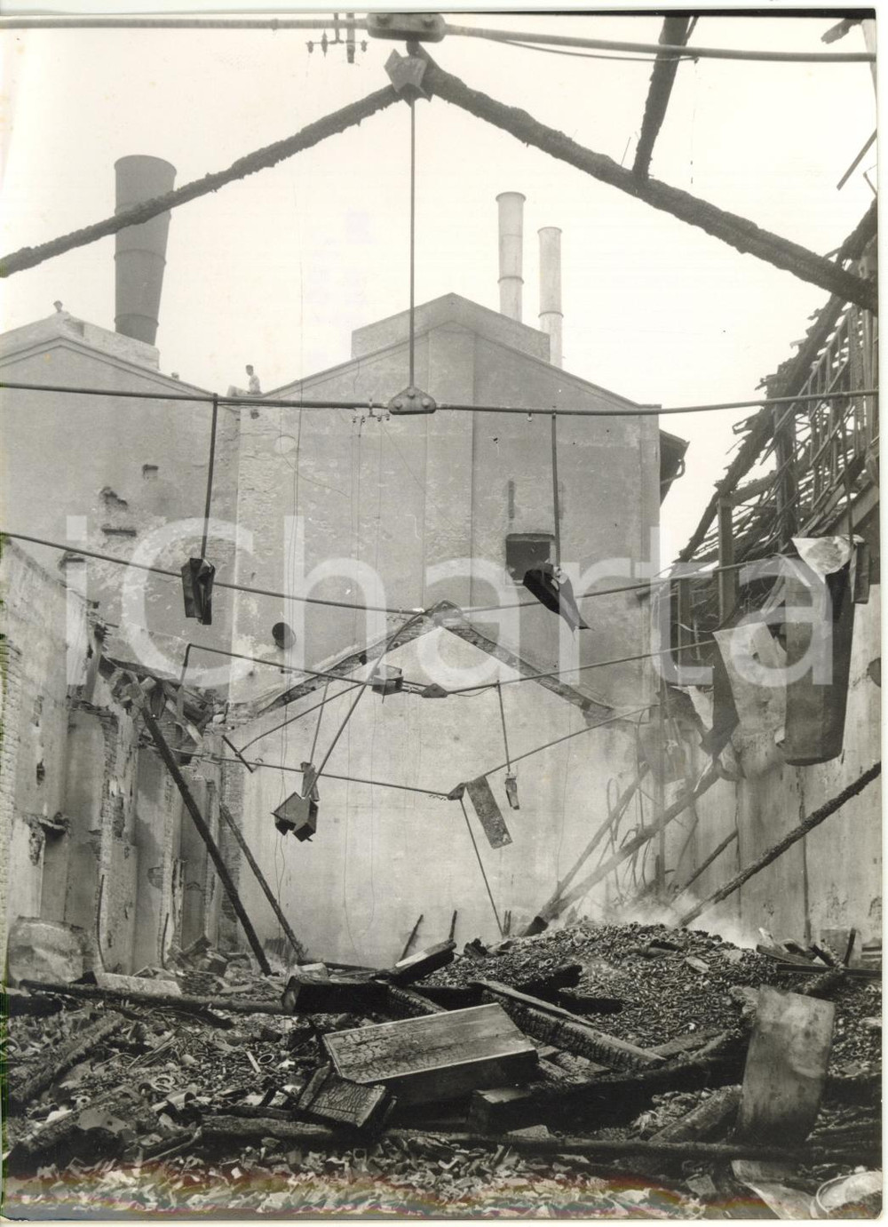 1958 LEGNANO (MI) Incendio ditta FRANCO TOSI - Macerie dello stabilimento (2)