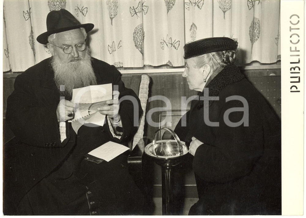 1954 NAPOLI - Monsignor Mario CIVELLI con la sorella *Foto 18x13 cm