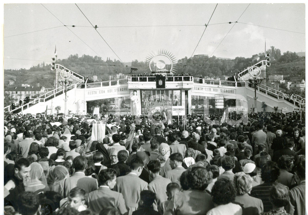 1953 TORINO XIV Congresso Eucaristico - Card. Ernesto RUFFINI benedice la folla