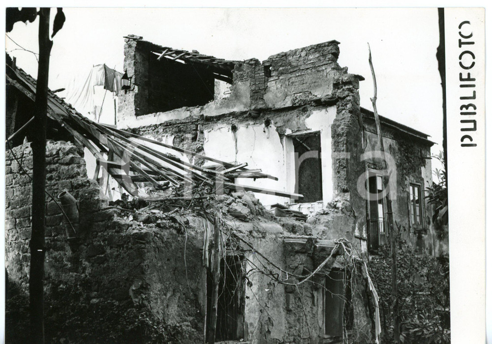 1954 SORRENTO Casa sventrata da un'esplosione di polvere da sparo - Foto 18x13
