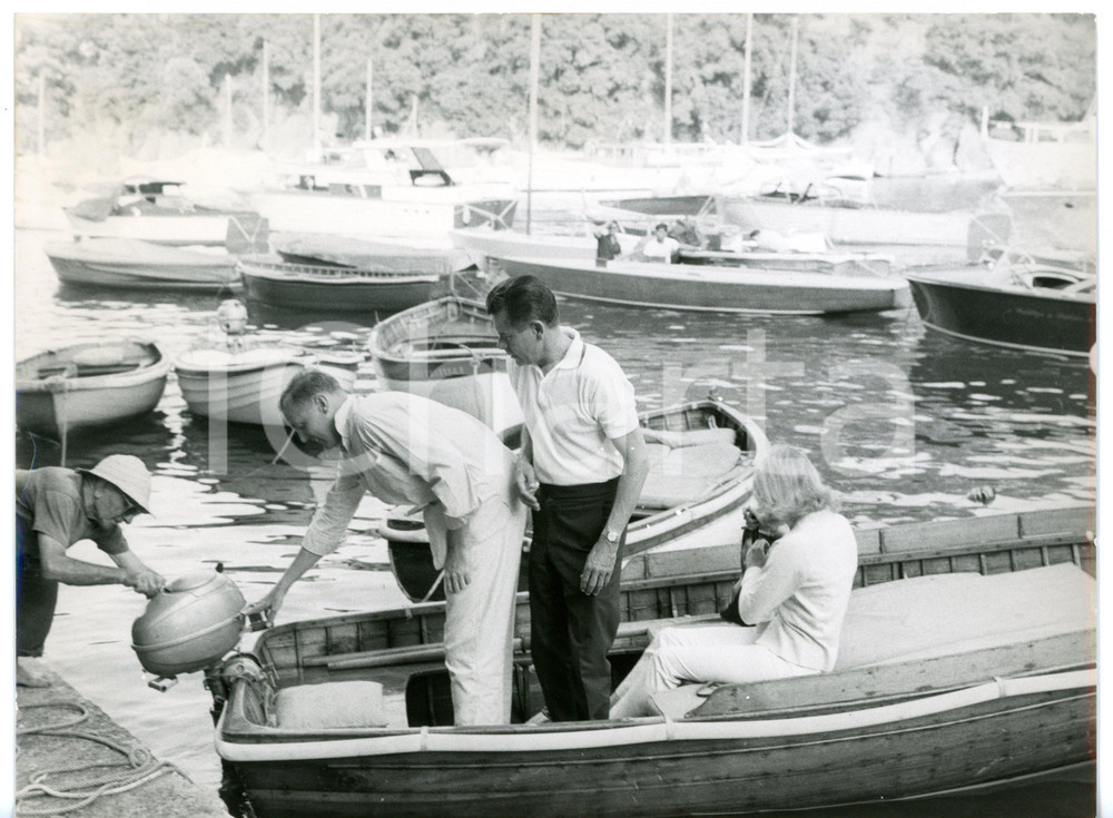 1962 PORTOFINO Attori Glenn FORD e Hope LANGE in motoscafo - Foto 24x18 cm
