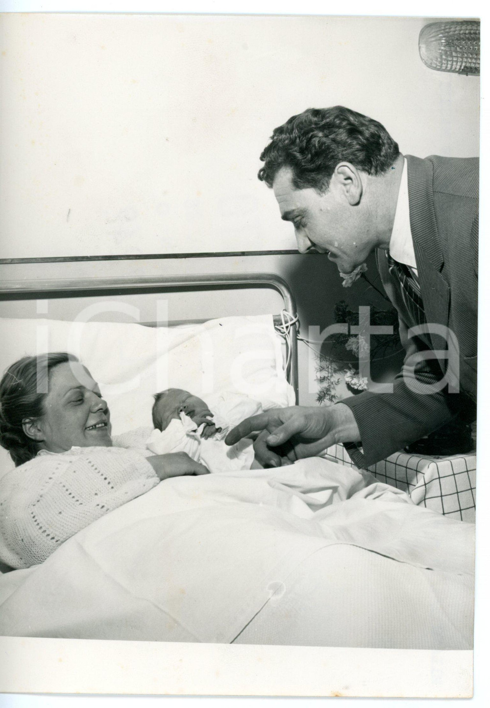 1956 MILANO Discobolo Adolfo CONSOLINI con Hanny CUK alla nascita del figlio