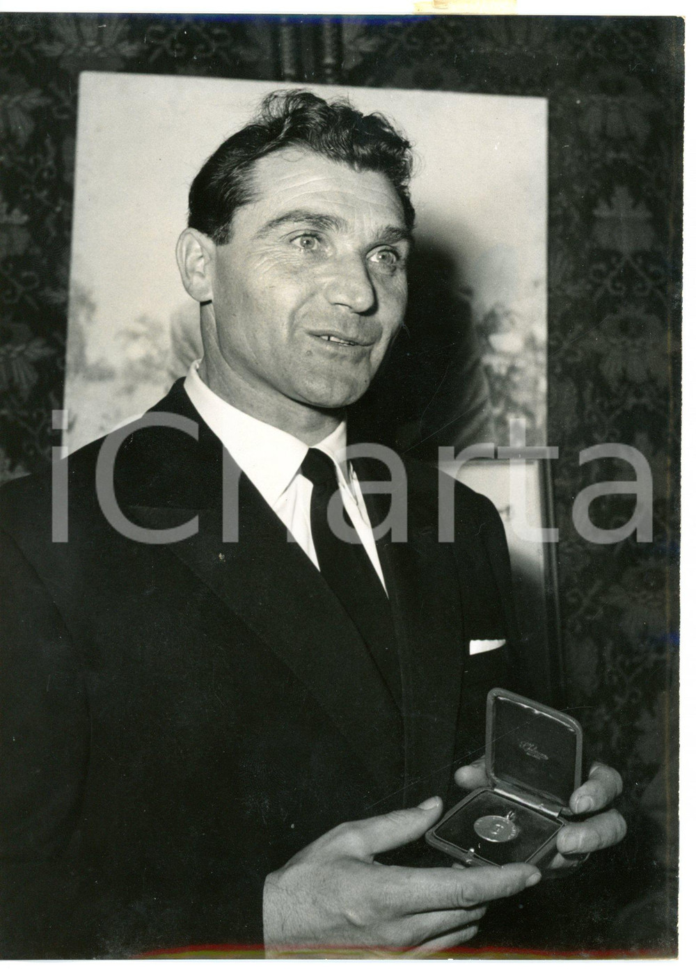 1954 MILANO Adolfo CONSOLINI riceve medaglia "Amici di Emilio Colombo" Foto
