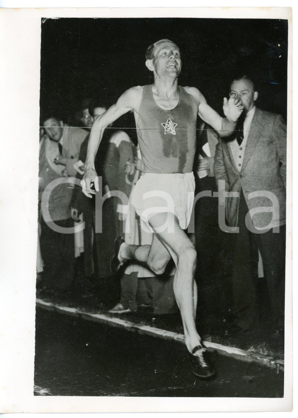 1954 BRUXELLES ATLETICA Emil ZÁTOPEK batte record mondiale 10000 metri - Foto