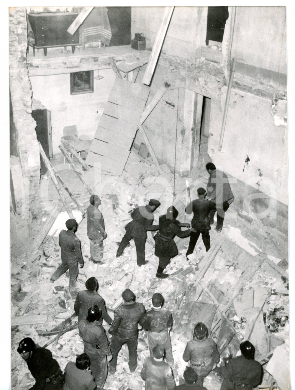1959 MONTEROTONDO Crollo di una palazzina - Sopralluogo dei VIGILI DEL FUOCO