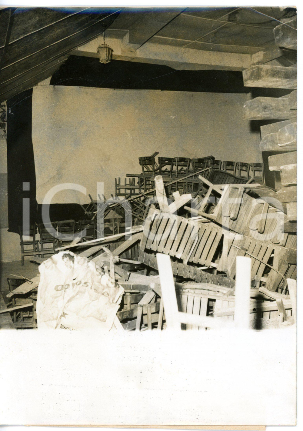 1959 ISTANBUL Macerie del crollo di un cinema di periferia *Foto 13x18 cm