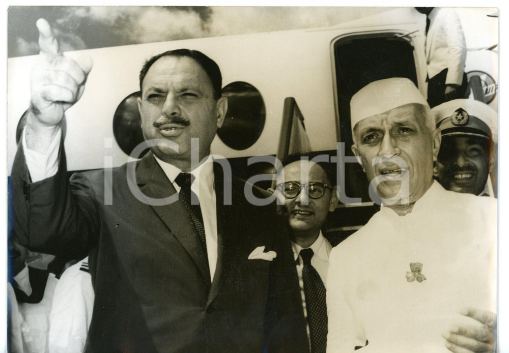 1959 DELHI Palam Airport - Jawaharlal NEHRU welcoming Ayyub KHAN *Photo 18x13 cm