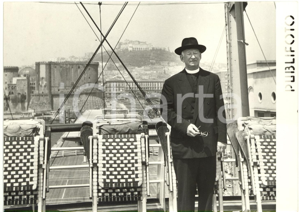 1954 NAPOLI Arrivo del reverendo MC DERMOFF a bordo della nave INDEPENDENCE