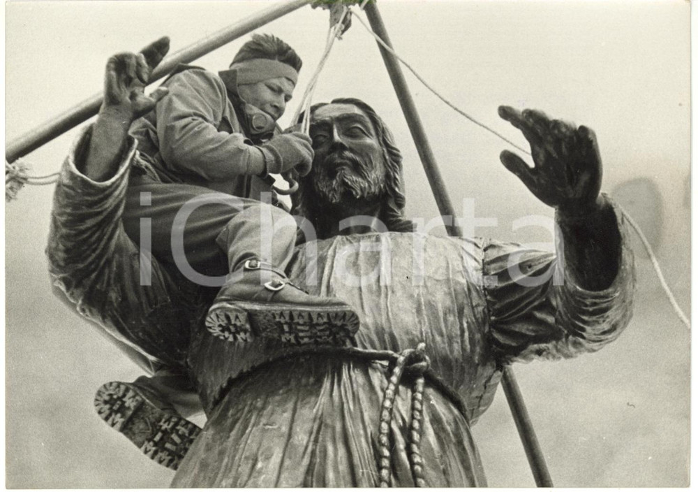 1955 BALMENHORN - Operazioni di posa del CRISTO DELLE VETTE *Foto vintage 18x13