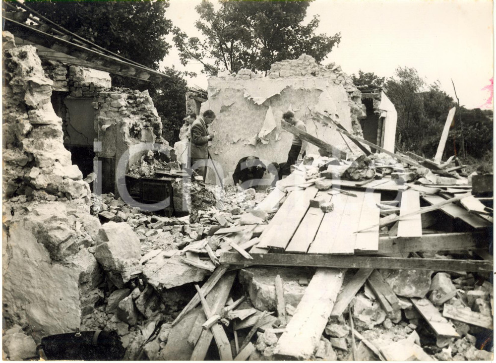 1957 COALISLAND Northern Ireland - House wrecked by booby trap explosion *Photo