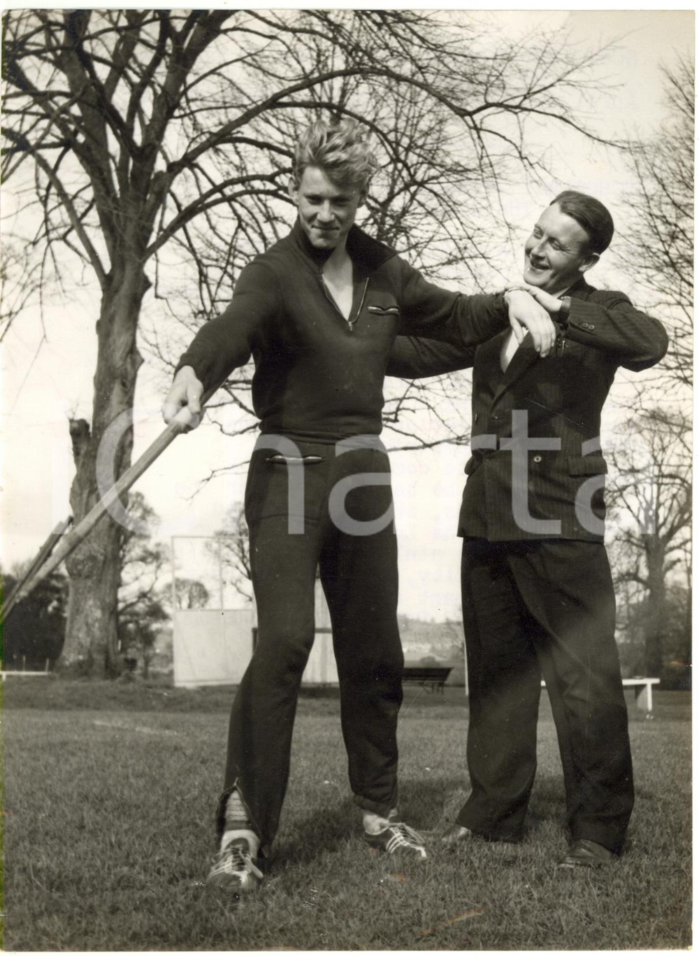 1957 STREET Millfield School - Nicholas HEAD training with Mike REILLY *Photo
