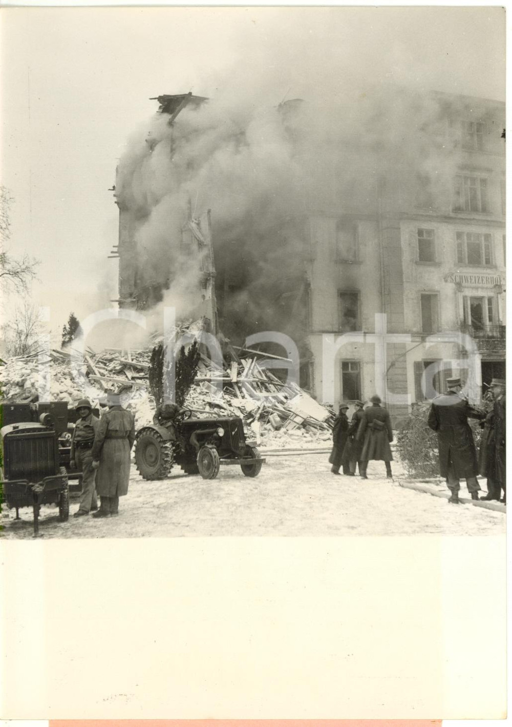 1955 ca NEUHAUSEN Ex Hotel Schweizerhof - Esercitazioni forze antiaeree tedesche