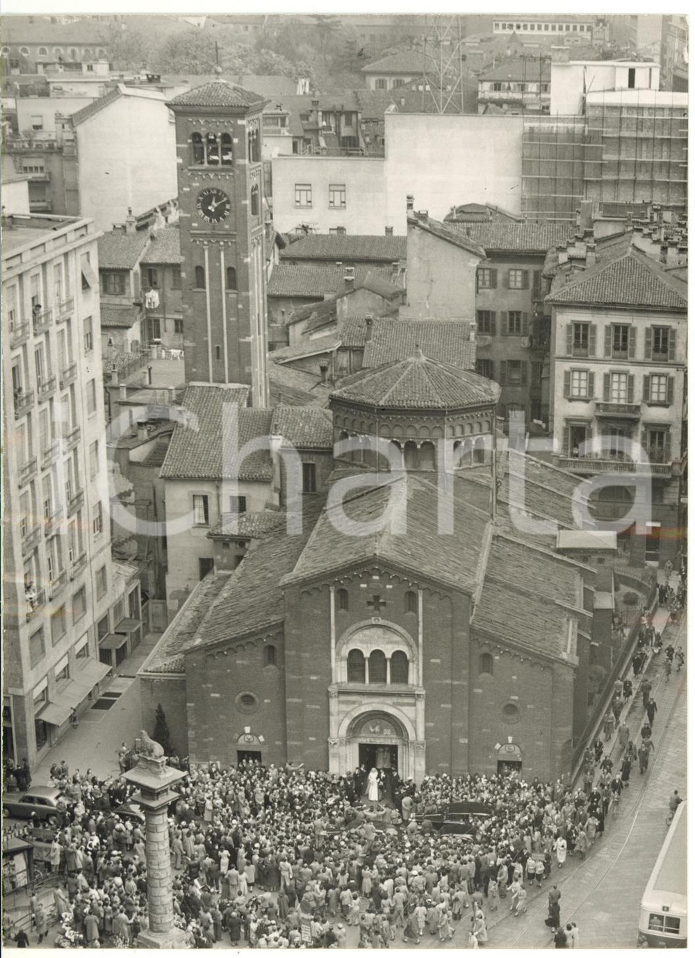 1953 MILANO SAN BABILA - Matrimonio CRESPI-PARAVICINI - Uscita degli sposi