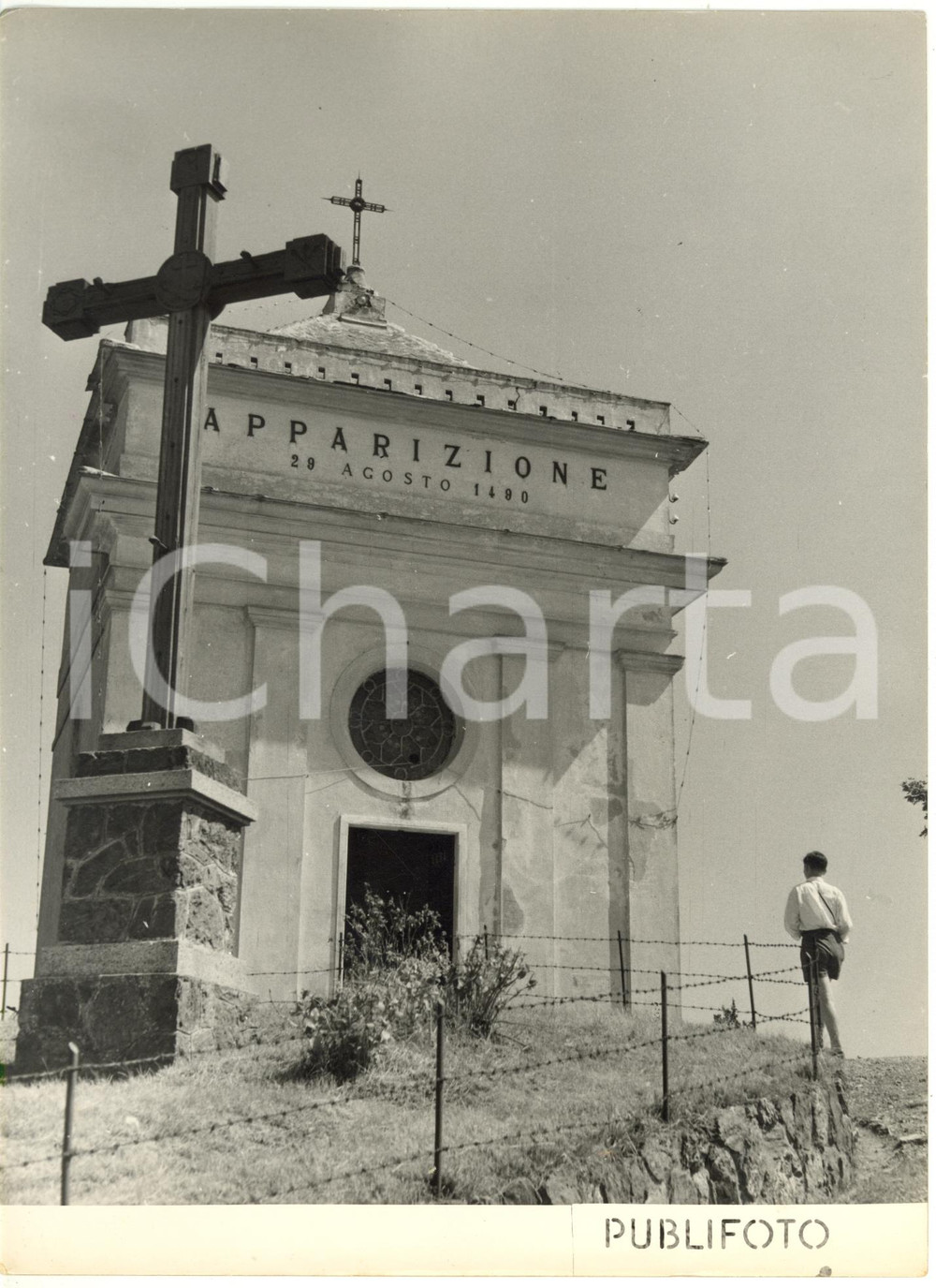 1953 CERANESI (GE) Nostra Signora della Guardia - Cappella dell'Apparizione  Fotografia d'epoca con didascalia coeva al verso.  CONDIZIONI: G (lievi difetti di stampa) FORMATO: 18x24 cm     originale e autentica 1