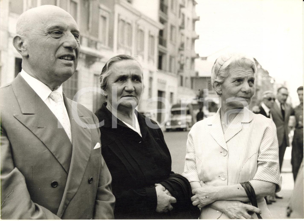 1957 MILANO Processo "Oro di Dongo" - Edvige MOSCONI con avvocato LUZZANI - Foto