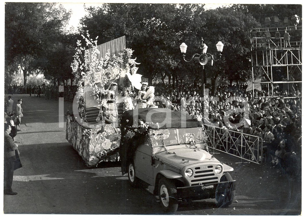 1955 ROMA PINCIO Festa della Primavera - Sfilata dei carri floreali *Foto 18x13