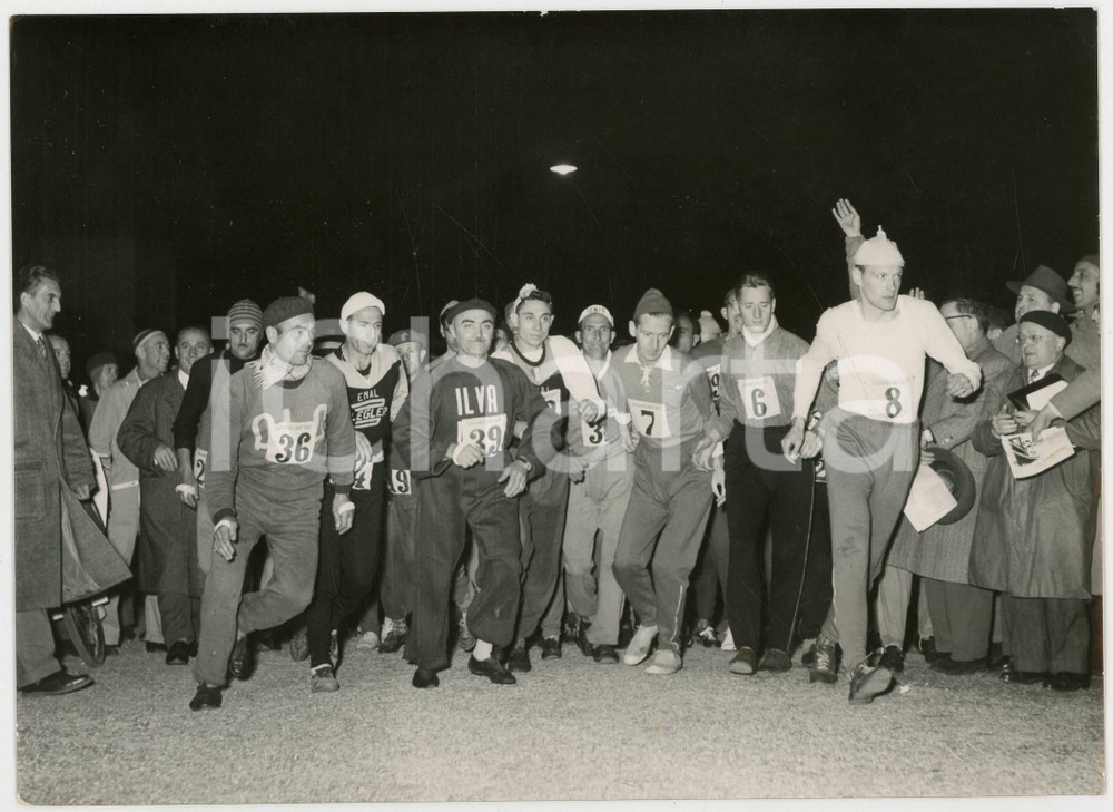 1956 RIVA DEL GARDA (TN) 100 km di marcia - Partenza degli atleti *Foto 18x13