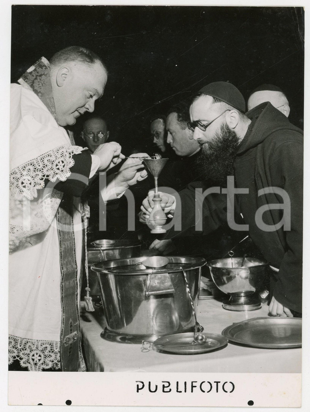 1954 MILANO DUOMO Cerimonia GIOVEDÌ SANTO - Distribuzione olio benedetto *Foto
