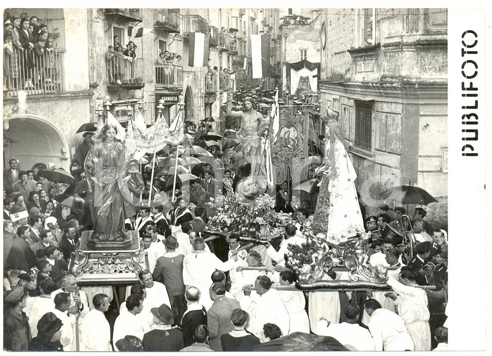 1958 NAPOLI PASQUA - Processione del Cristo risorto per le vie della città *Foto
