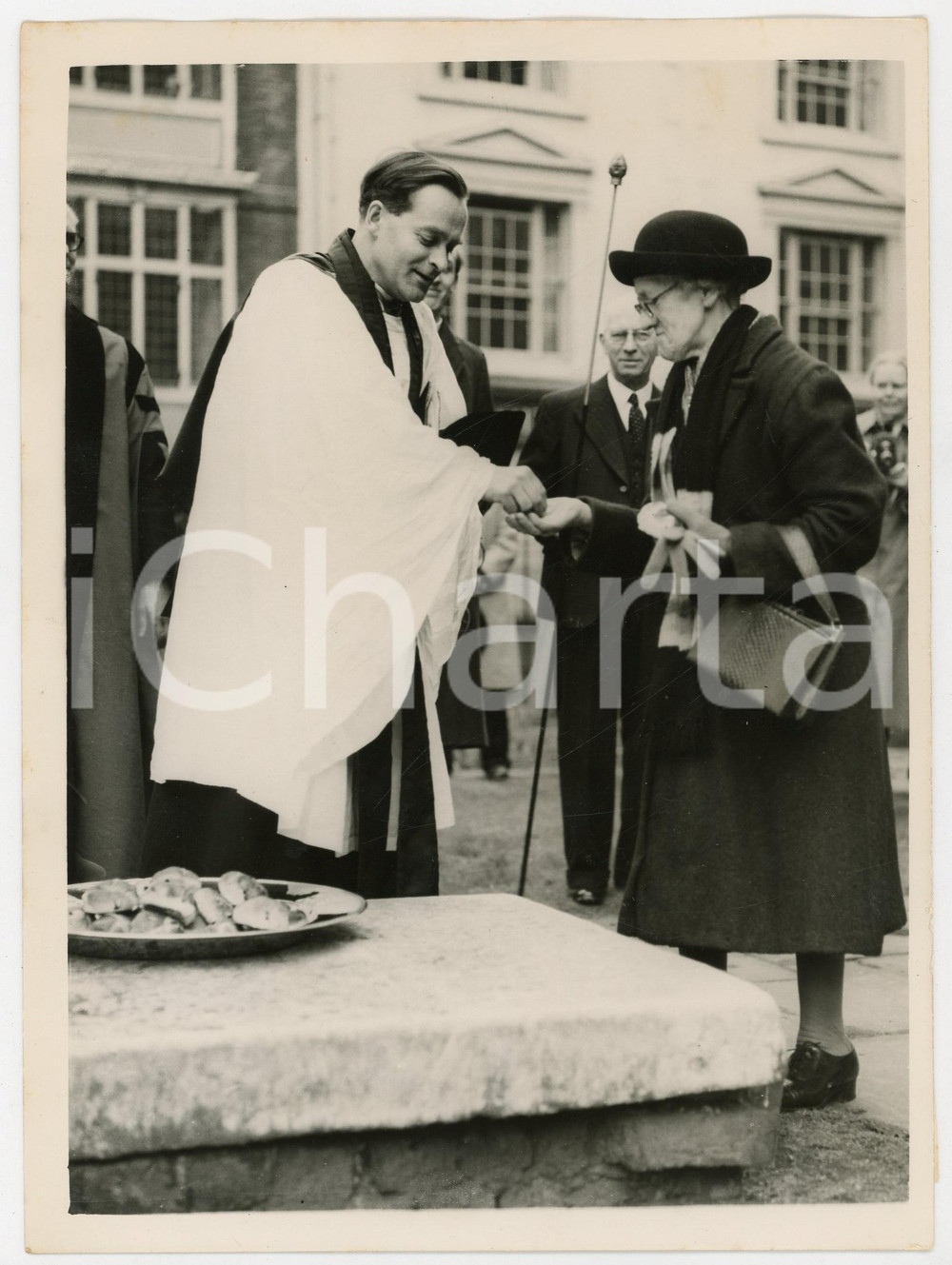 1956 LONDON St Bartholomew-the-Great - Newell WALLBANK at GOOD FRIDAY ceremony