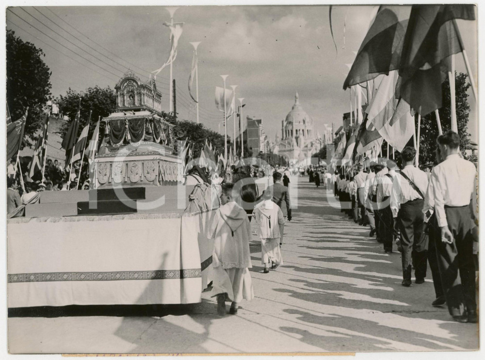 1954 LISIEUX Sainte-Thérèse - Cérémonie de consécration de la basilique *Photo