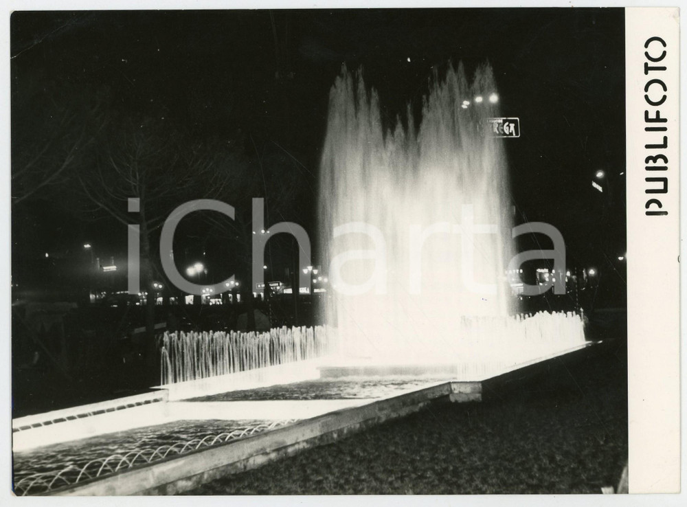 1956 NAPOLI Piazza Municipio - Nuova sistemazione con fontana luminosa *Foto