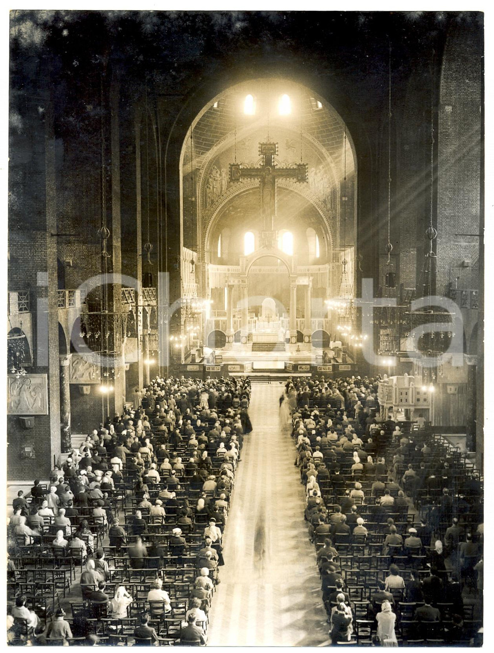 1958 LONDON Westminster - Morte PIO XII - Fedeli in preghiera per il pontefice