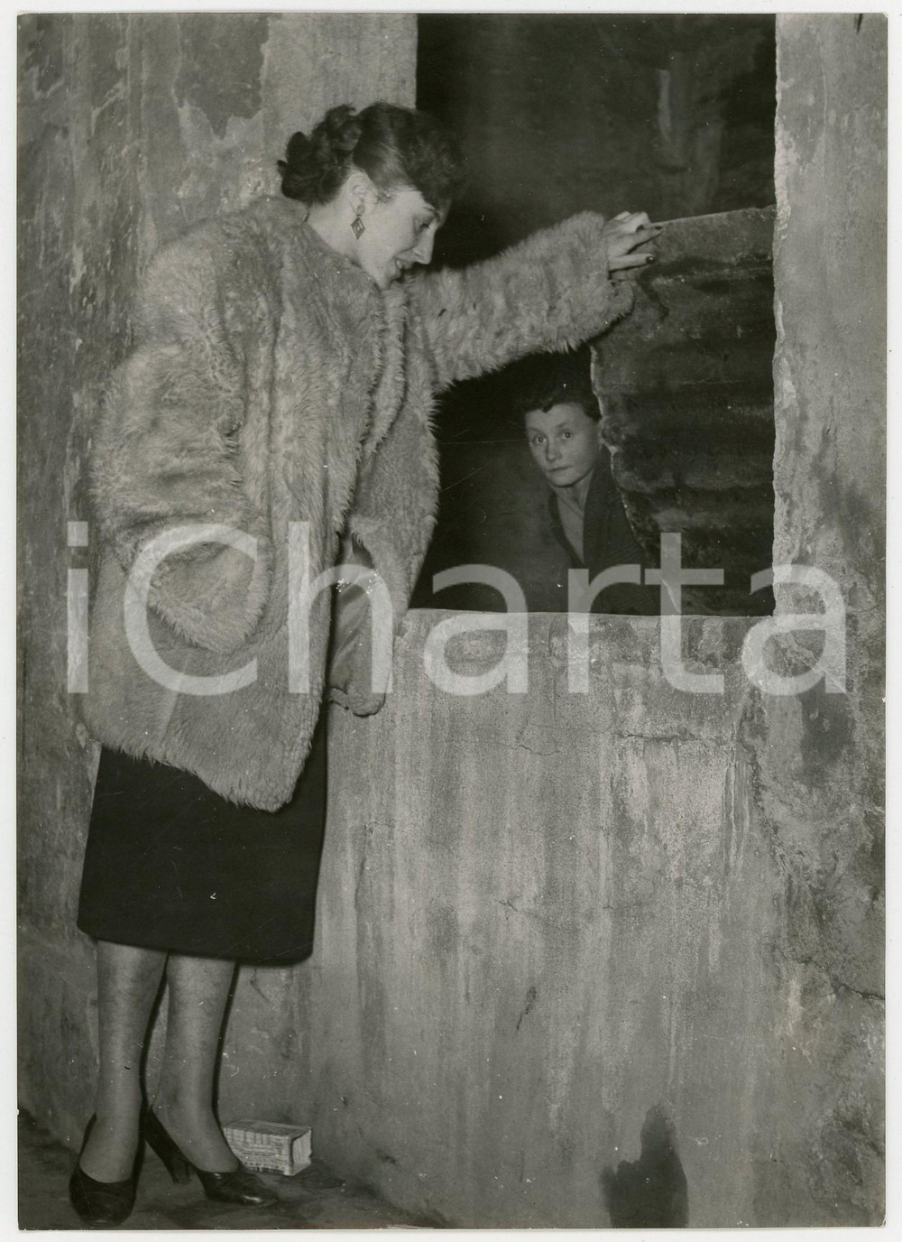 1955 ca BOLOGNA Omicidio Ferdinando FEDERICI - Ragazza sul luogo del delitto