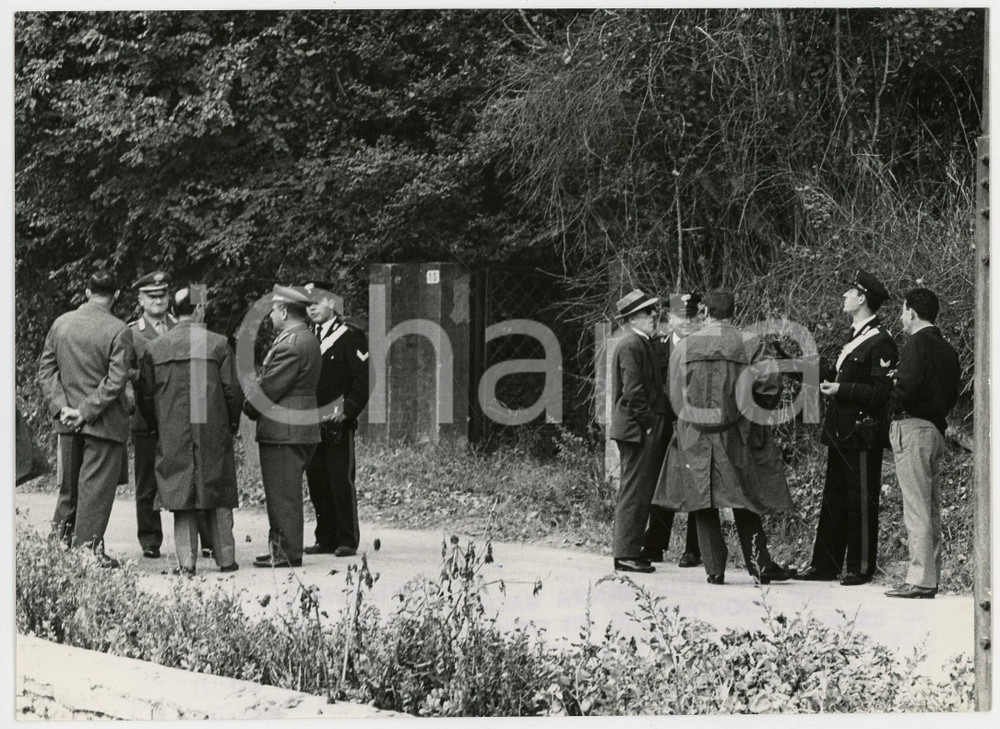 1960 DELITTO DI MORNICO - Sopralluogo degli investigatori a VILLA SASSONE *Foto