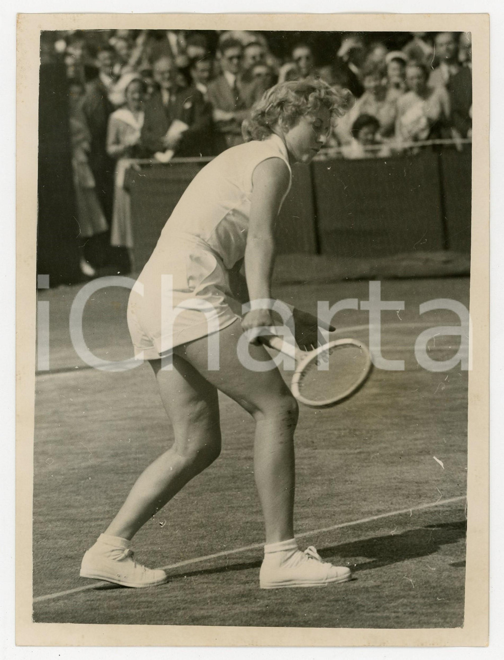 1955 LONDON WIMBLEDON - Lea PERICOLI in a doubles match against USA team *Photo