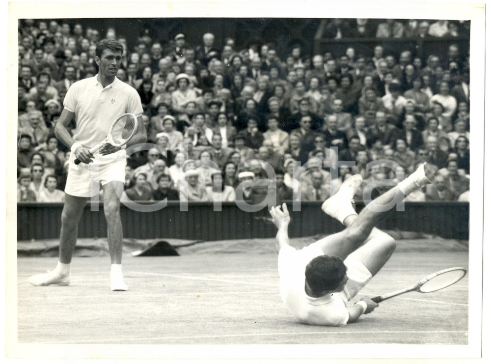 Fotografia d epoca originale 1956 WIMBLEDON Centre Court  Nicola PIETRANGELI Orlando SIROLA in doubles match 1
