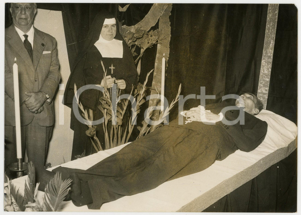 1957 ROMA Clinica Sanatrix - Morte Curzio MALAPARTE - Camera ardente *Foto 18x13