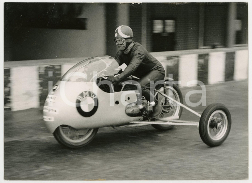 1958 AUTODROMO DI MONZA - Florian CAMATHIAS batte record su BMW 500 bicilindrica