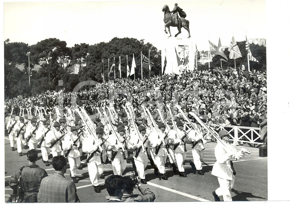 1959 NAPOLI Via Caracciolo X ANNIVERSARIO NATO - Sfilata reparto ALPINI sciatori
