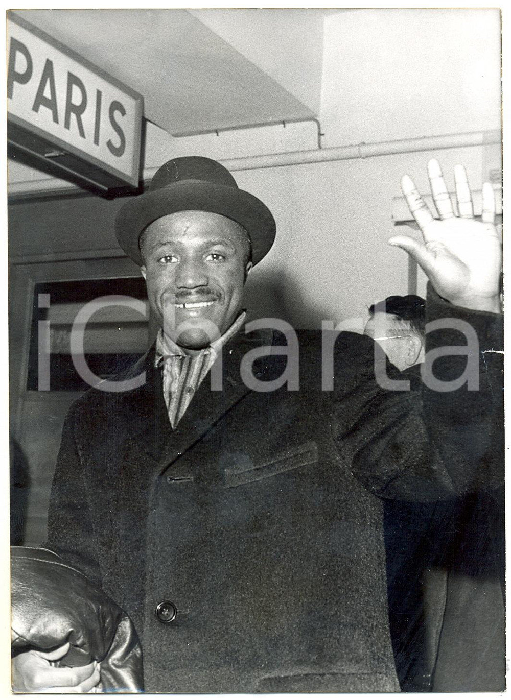 1960 PARIS Aeroporto ORLY - Arrivo Davey MOORE - Ritratto del pugile *Foto