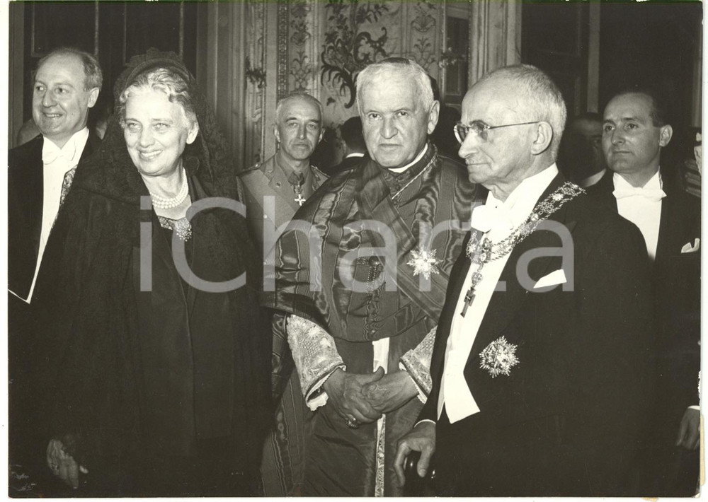 1954 ROMA QUIRINALE - Luigi EINAUDI riceve medaglia Ordine supremo del Cristo