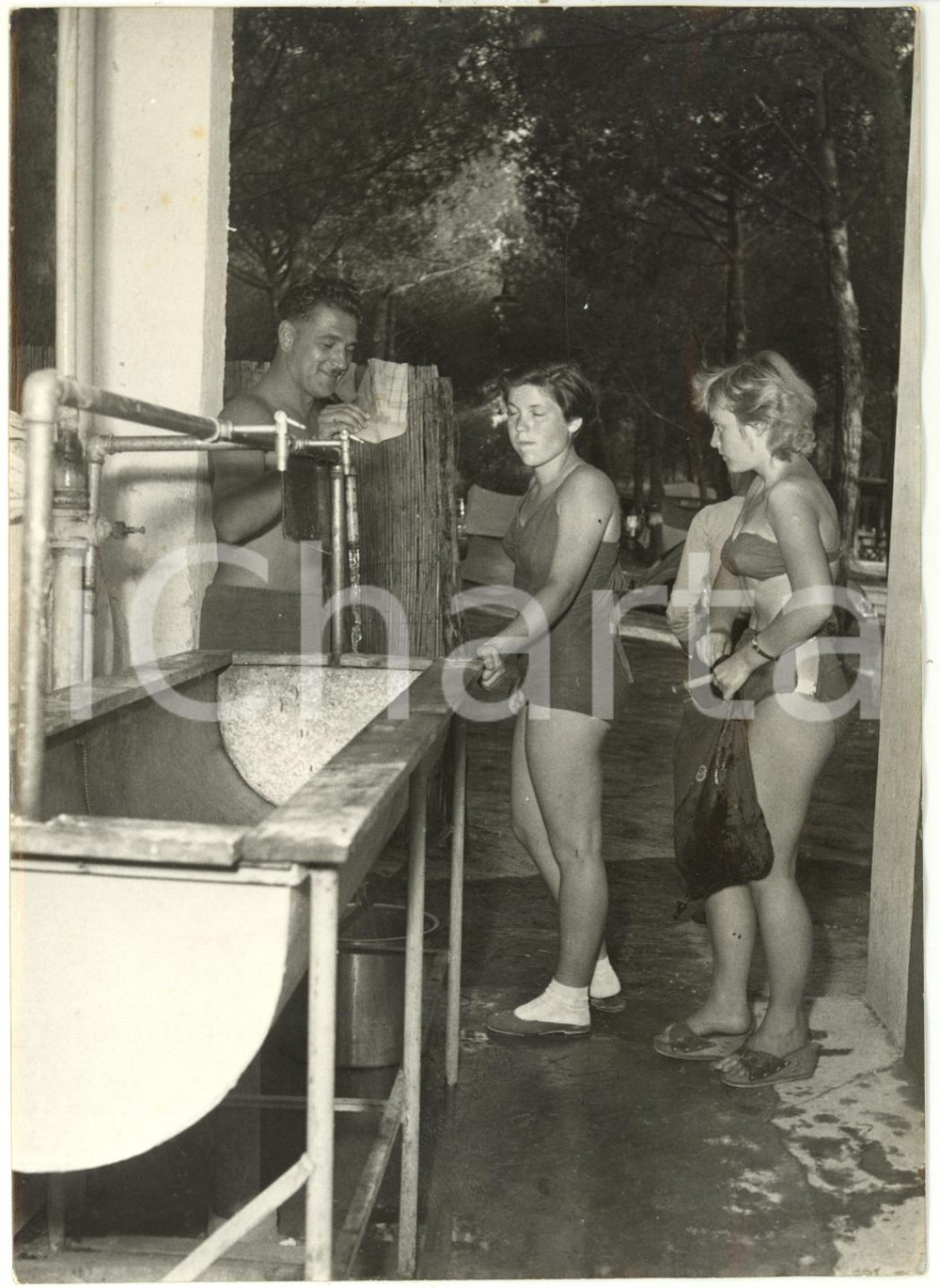 1954 ROMA Villa Glori - Turisti al campeggio del TOURING CLUB *Foto 13x18 