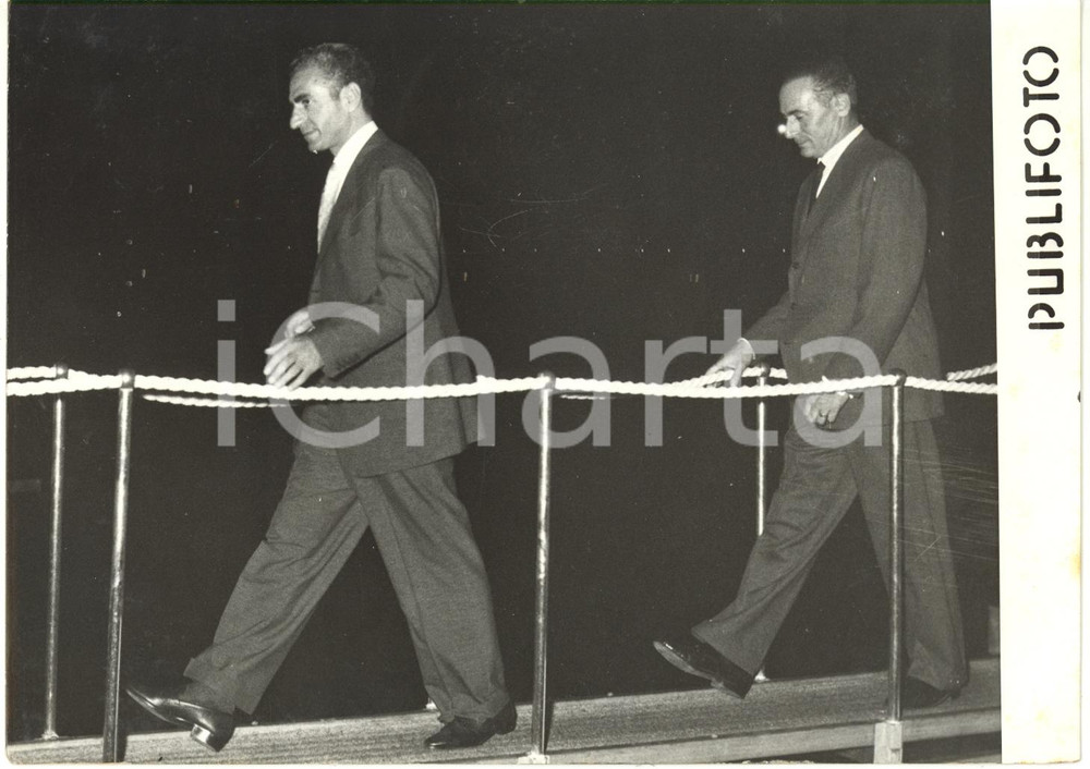 1958 NAPOLI - Shah di PERSIA Mohammad Reza PAHLAVI sbarca dal panfilo SERENO