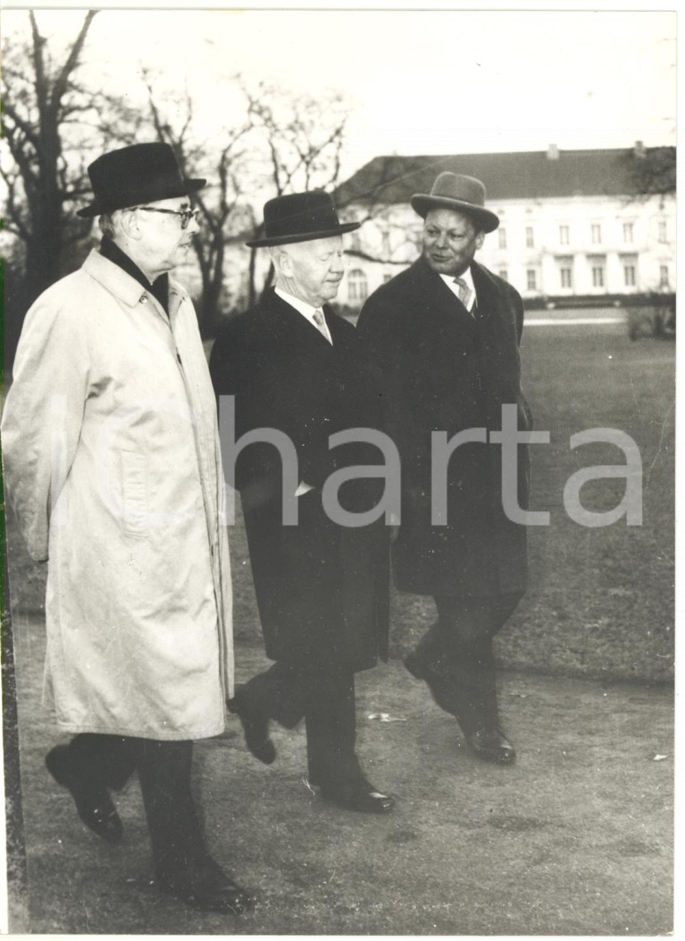 1962 BERLINO OVEST - Heinrich LÜBKE discute con Willy BRANDT e Hans VON HERWARTH