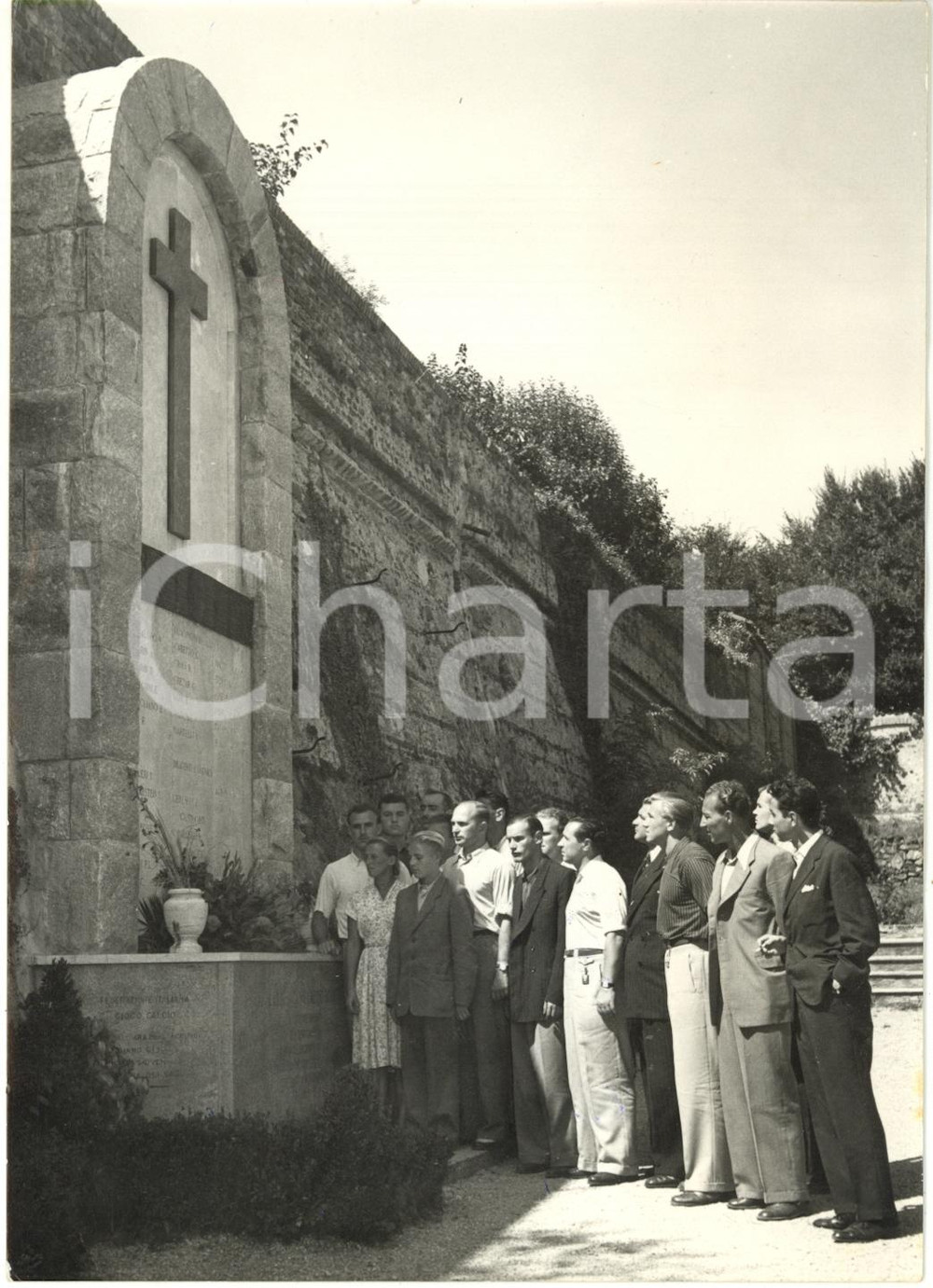 1954 TORINO SUPERGA Europei di nuoto - Squadra URSS rende omaggio alle vittime 