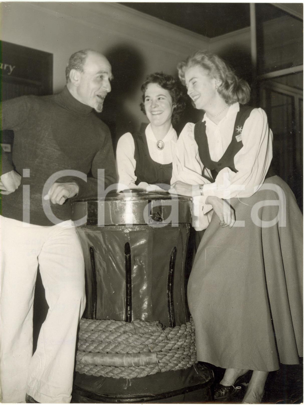 1958 LONDON Cecil Sharp House - Kenneth LOVELESS at the Jubilee Folk Festival