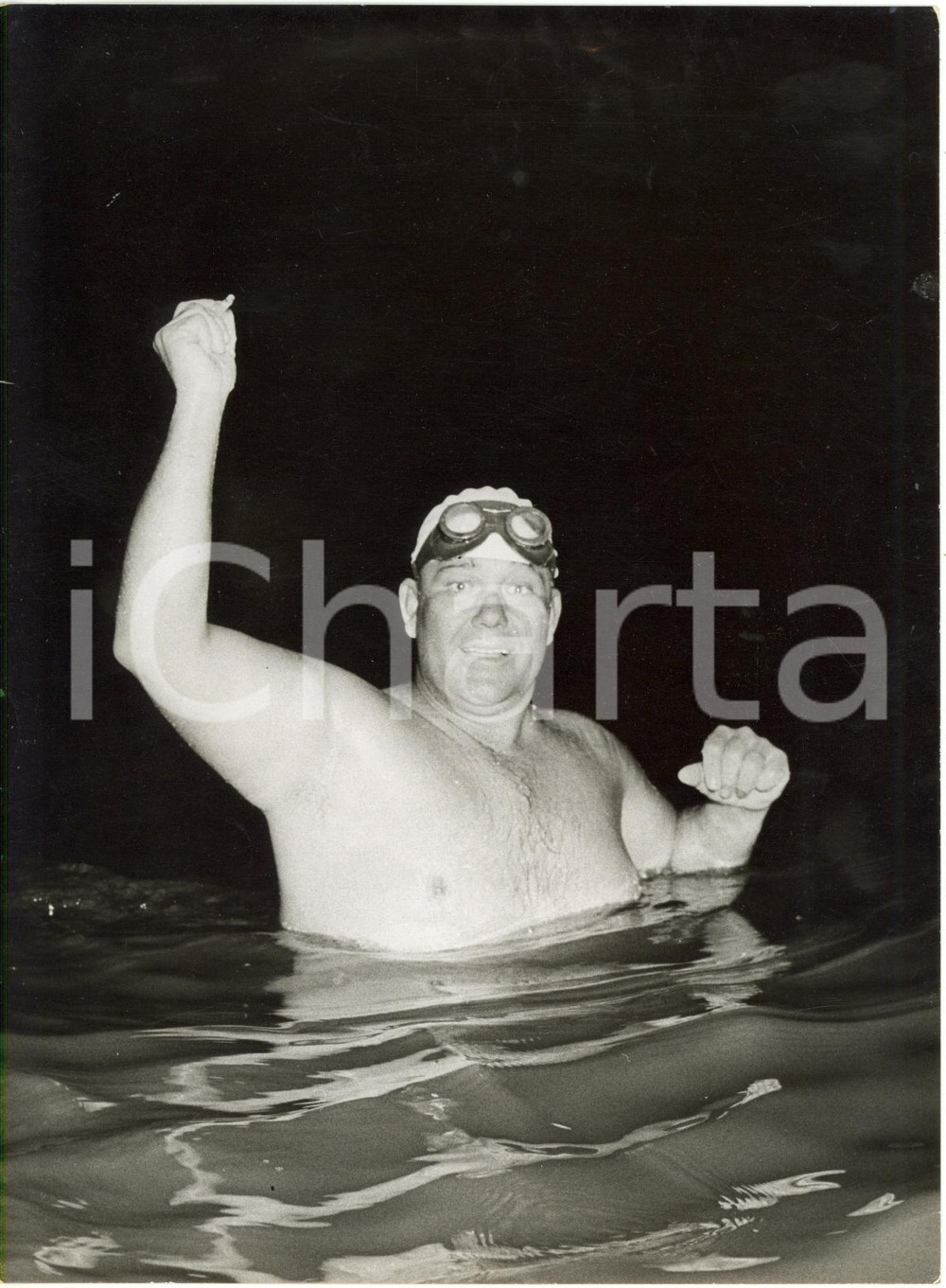 1958 KINGSDOWN (UK) Bert THOMAS after crossing the English Channel *Photo 15x20