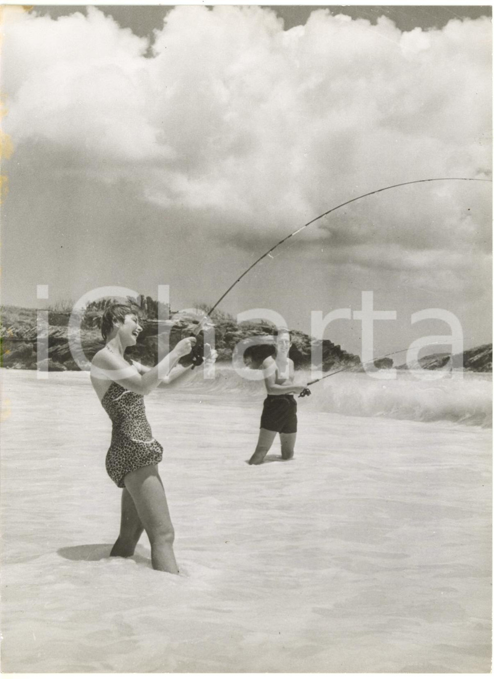 1959 BERMUDA (UK) - A girl fishing in the Atlantic Ocean *Photo 15x20 cm