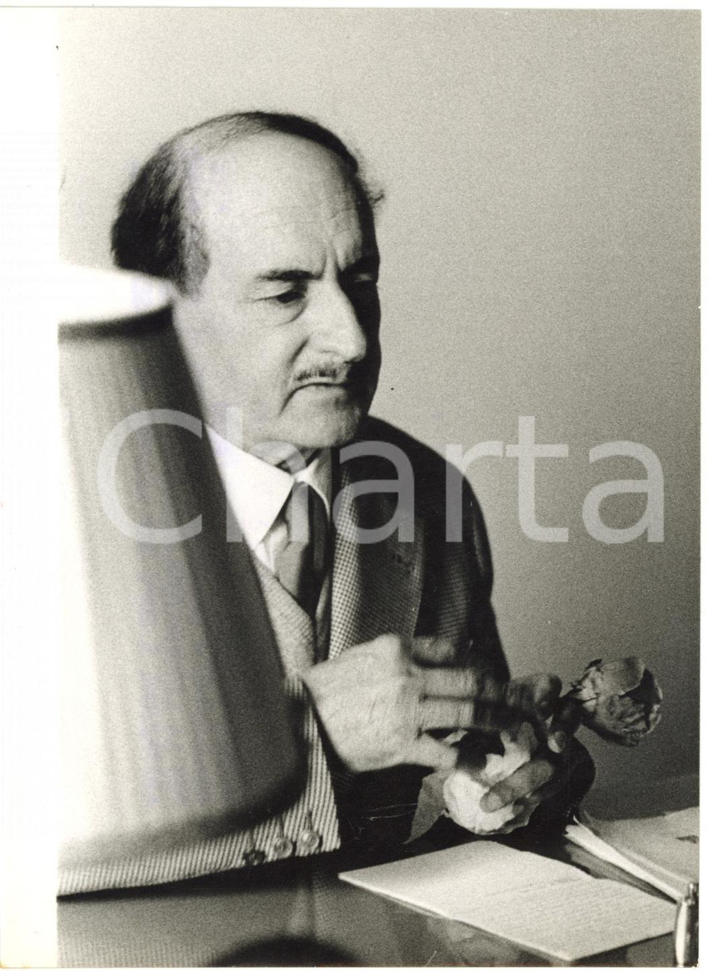 1959 MILANO - Premio NOBEL letteratura Salvatore QUASIMODO nella sua abitazione