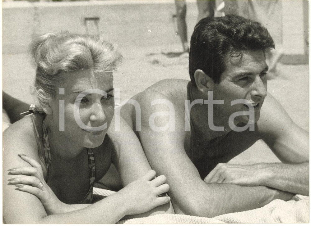 1958 JESOLO (VE) - Edy CAMPAGNOLI e Lorenzo BUFFON in vacanza al mare *Foto