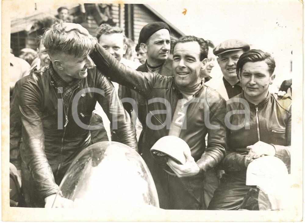 1956 ISLE OF MAN JUNIOR TT Ken KAVANAGH Derek ENNETT John HARTLE after the race