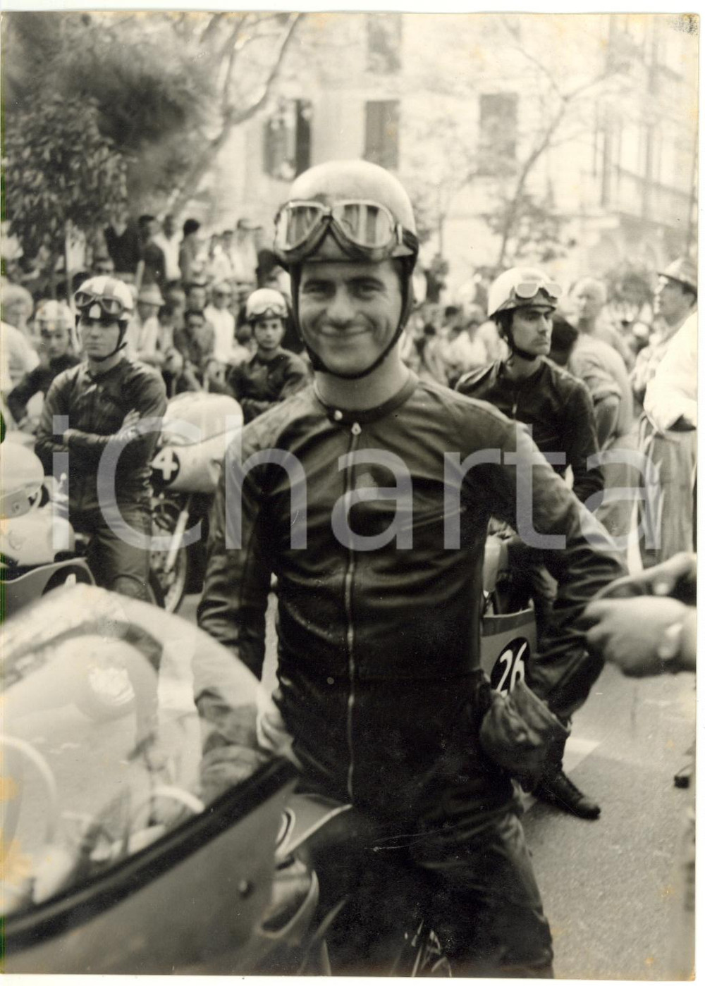 1961 CIRCUITO DI OSPEDALETTI Classe 125 - Alfredo MILANI prima della partenza